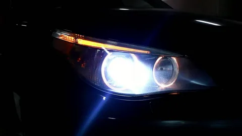 За ксеноновые фары автомобили будут снимать с регистрационного учета
