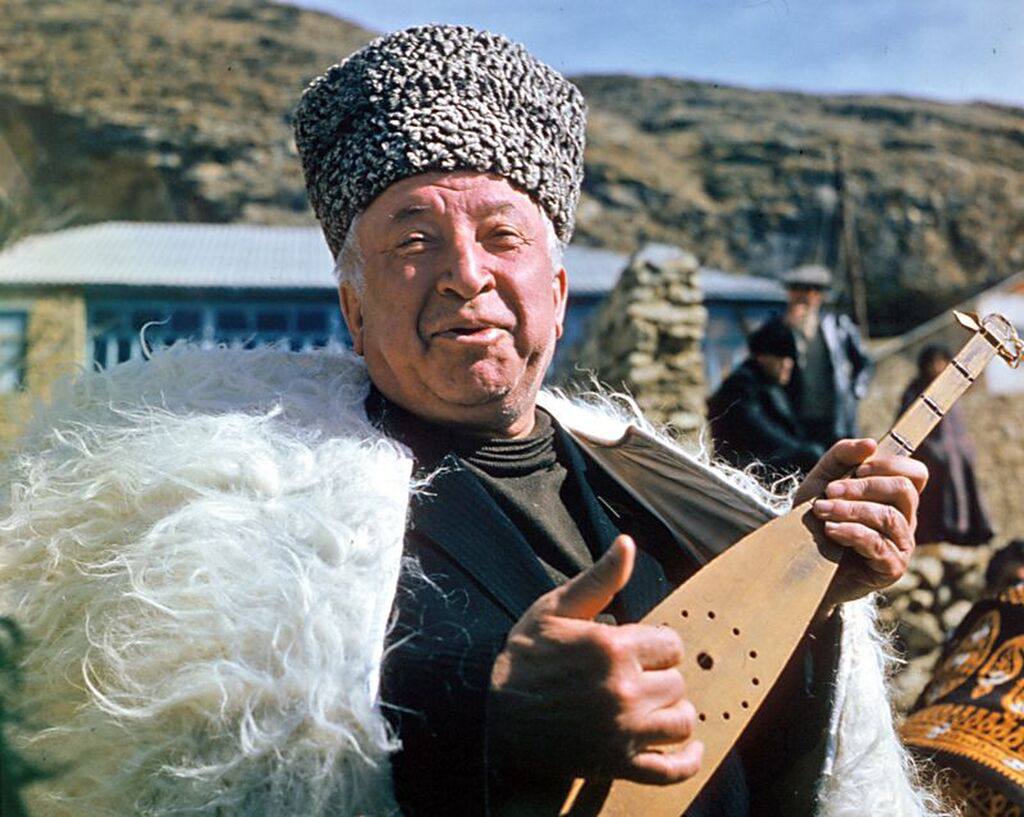 В Белоруссии отметят 100-летие Расула Гамзатова В Белоруссии отметят 100-летие Расула Гамзатова