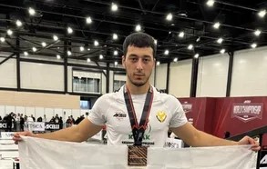 Студент Шахбан Баймуратов завоевал бронзу на ЧМ по грэпплингу