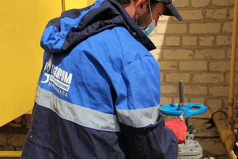 В Махачкале ликвидируют утечку газа на магистральном газопроводе В Махачкале ликвидируют утечку газа на магистральном газопроводе